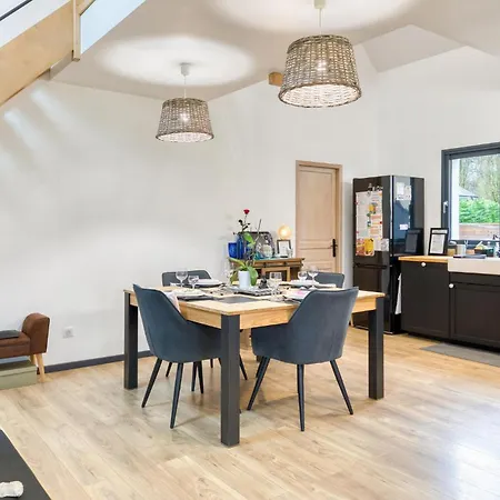 Amazing Home In Venon With Wifi