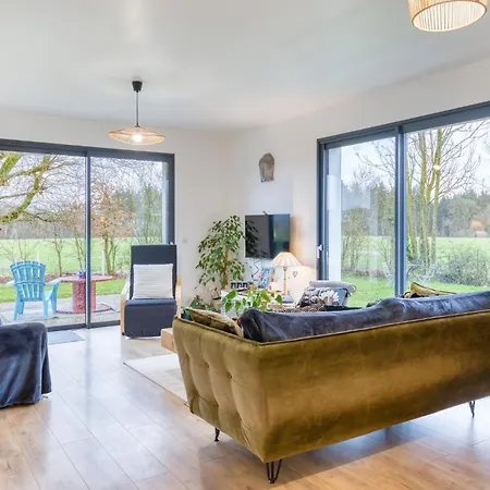 Amazing Home In Venon With Wifi Hébergement de vacances